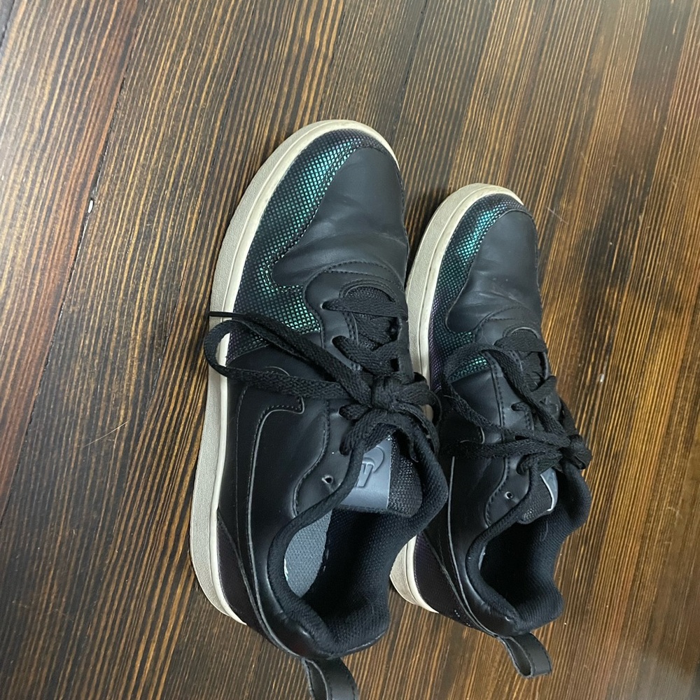 Nike Court Borough Iridescent Size 8